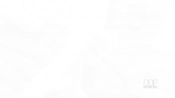 Amazingly limber legs