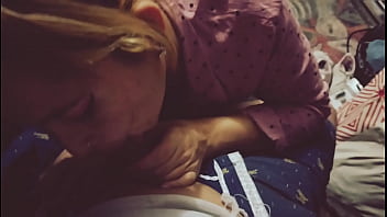 Doña mamadas con final feliz