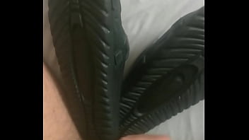 Wearing And Cumming On My New Nike Getasandals thumbnail