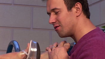 Footjob leads to hard pounding sex with a finish on jasmines toes sqf