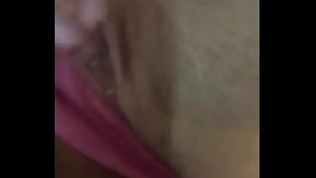 Rica masturbada en mi cuartito