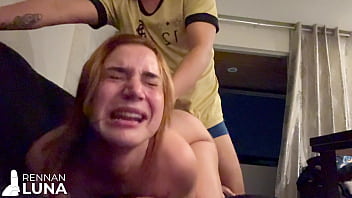 Botando o pauzão no fundo do buraquinho dela