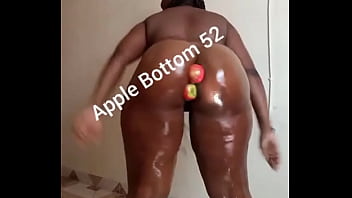 Big ass with fruit innit