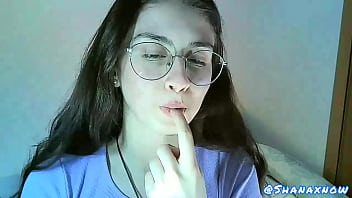 Live fetish play snots & nose