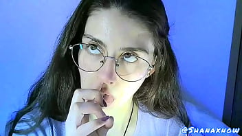 Live fetish play snots & nose