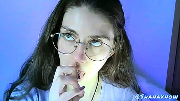 Live fetish play snots & nose