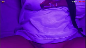 Fiz a belinha de putinha com a coleira no pescoço safada milf aguentando 24cm dentro dela