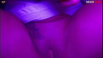 Fiz a belinha de putinha com a coleira no pescoço safada milf aguentando 24cm dentro dela