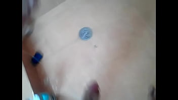 Alguien que quiera desenjabonarla