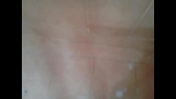 Alguien que quiera desenjabonarla