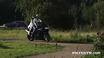 Bloom lambie the reunion