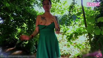 Petit extrait de ma dernière vidéo amateur très exhibe et coquine