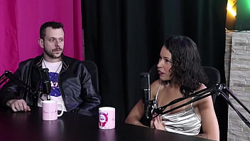 Os namorados das meninas ficava me vigiando quando chupava suas bucetas espuleta e himeros mansion sheer red