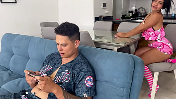 Big ass latina tastes my cock while i play i end up fucking her hard jacob newman Big ass latina tastes my cock while i play i end up fucking her hard jacob newman