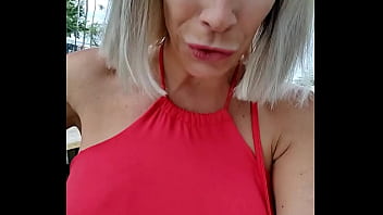 Lancemement de la saison 3 family holiday dans ce premier épisode je découvre