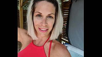 Lancemement de la saison 3 family holiday dans ce premier épisode je découvre