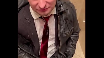 #kinkysirius #menatplay #suit #officesuit #office #leather #meninleather #leathe thumbnail