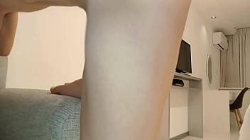 I masturbate with a big ass brunette and put my cock in her tight pussy