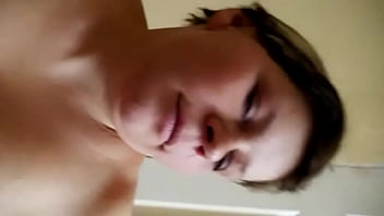 У стены раком