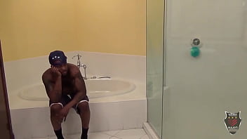 Redhead fucks bbc amerie rides rome major's during shower time