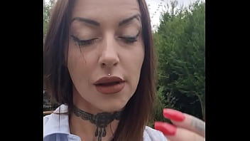 Plein de nouveau contenu à venir je suis en tournage et je suis la