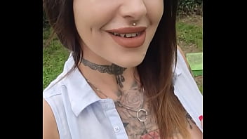 Plein de nouveau contenu à venir je suis en tournage et je suis la