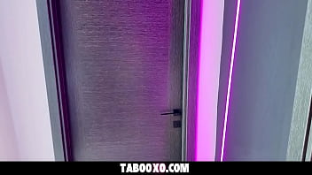 Chose where to cum in my ass or pussy