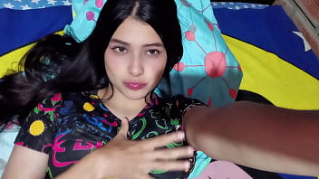 Actriz porno se masturba en público