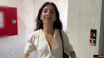 Hottie katty west asks random guy to cum on her face for a public cumwalk