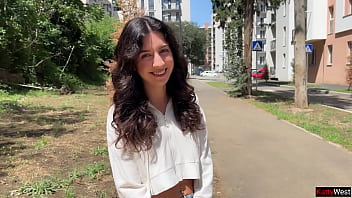 Hottie katty west asks random guy to cum on her face for a public cumwalk