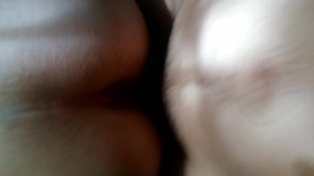 Probando el culito de mi novia