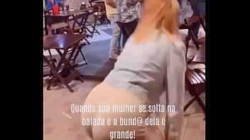 Esposa safada dançando