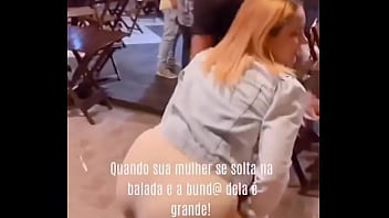 Esposa safada dançando