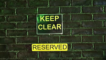 Jane darling and sarah twain have a xxx foursome on the gritty city street