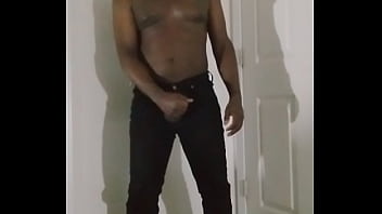 Thinking of more romantic things to do like worshipping women by sketching one for free 13