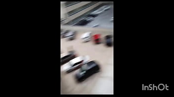 Ruiva casada aproveita que o marido corno não está em casa e fica na putaria com seu amante até gozar