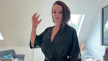 Vite vite regarde tes mails elle t'attend cette nouvelle vidéo rien que