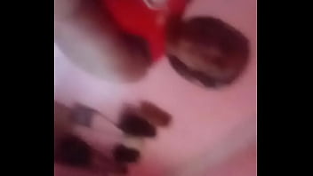 Je suis au travail actuellement pour le moment