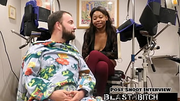 Minnie rose's pussy gets filled with cum