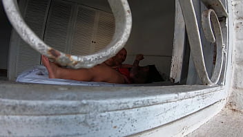 Vizinho tarado filma victoria dias fazendo sexo