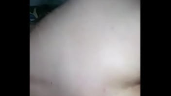 Vou meter no seu cú aqui no sofá da sala