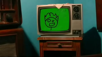 Adolf bush's se folla una piña que encuentra en un basurero