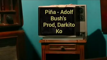 Adolf bush's se folla una piña que encuentra en un basurero