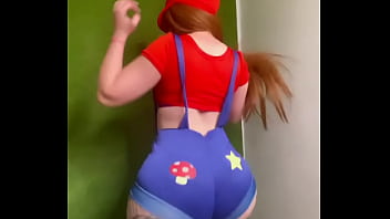 Booty dancing sexy curves