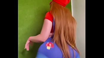 Booty dancing sexy curves