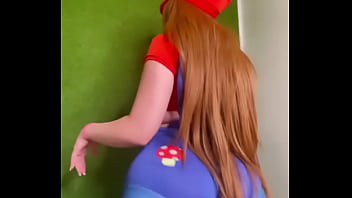 Booty dancing sexy curves