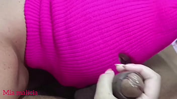 Negão emocionado comendo a brancona apertadinha