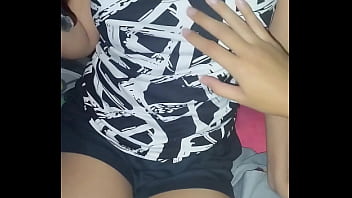 Asian beauty wants to get cumshot in her tummy