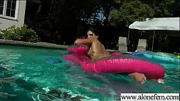 Camera catch sexy teen amateur girl masturbating video 21