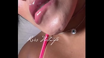 Me olhando assim com boquinha de pidona me diz oq vc faria